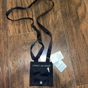 LULU LEMON EVER READY CROSSBODY WALLET